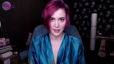Arahan tentang jerk off daripada seorang gadis Rusia dalam bahasa Inggeris